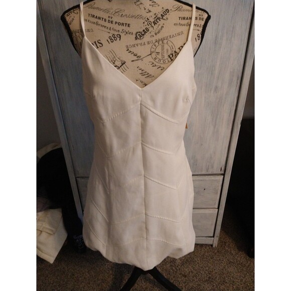 GB V Neck Sleeveless flared Bottom dress white Beachy Boho Cottage Core - Picture 4 of 11